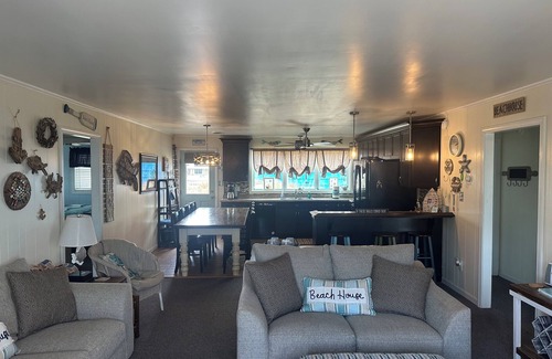 South Nags Head Casa | MARAVILLOSAS VISTAS AL OCÉANO EN ESTA ACOGEDORA CASA DE PLAYA