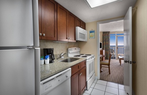 Arcadian Shores Complejo | Maravillosa suite de 1 dormitorio frente al mar + privilegios oficiales de alquiler en el lugar