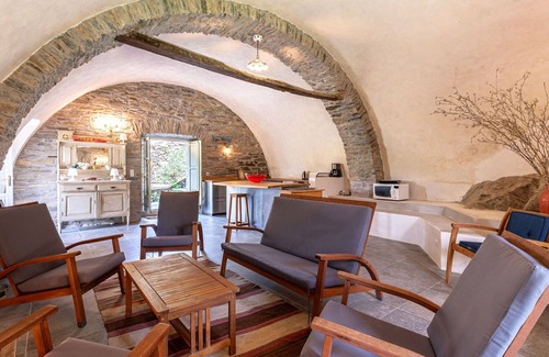 Penta-di-Casinca Casa | Estupenda casa de vacaciones privada para 8 personas con A/C, WIFI, patio y vista panorámica