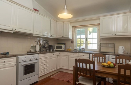 Laje Villa | Estupenda casa de vacaciones privada con A/C, WIFI, piscina privada, TV, terraza y vista panorámica