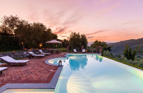 Monsummano Terme Villa | Casa de vacaciones privada con jacuzzi, piscina privada, WIFI, A/C, TV, patio, vista panorámica