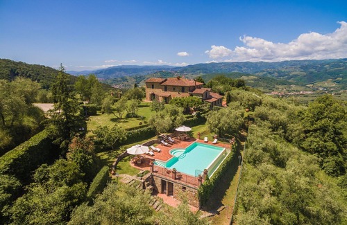 Monsummano Terme Villa | Casa de vacaciones privada con jacuzzi, piscina privada, WIFI, A/C, TV, patio, vista panorámica