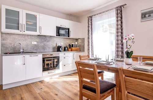 Lojzova Paseka Casa | Maravillosa casa de vacaciones privada para 9 personas con WIFI, TV, terraza y mascotas permitida