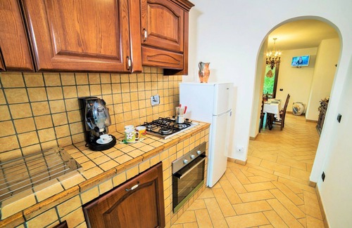 Montefiascone Villa | Casa de vacaciones privada con piscina privada, WIFI, A/C, bañera de hidromasaje, TV, patio