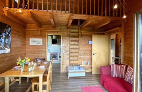 Illmensee Casa | Preciosa casa de vacaciones privada para 4 personas con WIFI, TV, terraza y vista panorámica