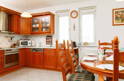 Balatonoszod Casa | Preciosa casa de vacaciones privada para 10 personas con A/C, WIFI, TV y terraza