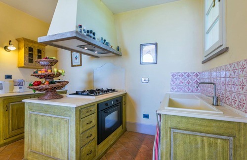 Cecina Valley Villa | Maravillosa casa de vacaciones privada con WIFI, piscina privada, A/C, TV, patio, vista panorámica