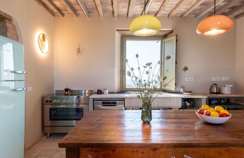 Roccastrada Casa | Preciosa casa de vacaciones privada con piscina privada, WIFI, terraza y mascotas permitida
