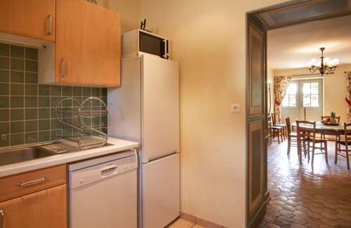 La Tagniere Casa | Estupenda casa de vacaciones privada con WIFI, piscina, TV, patio y mascotas permitida
