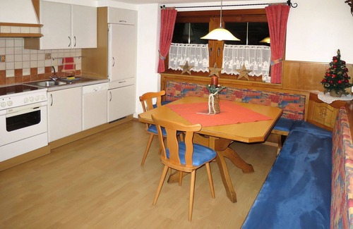 Distelberg Casa | Maravillosa casa de vacaciones privada para 8 personas con WIFI, piscina, TV y patio