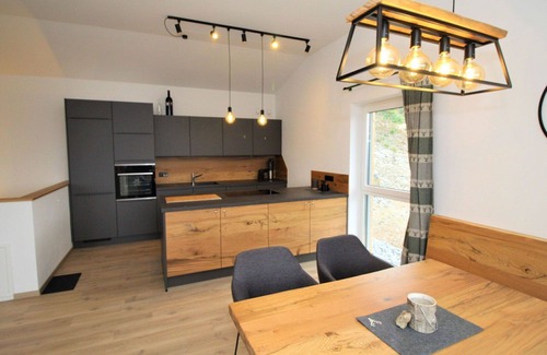 Wolfsberg Casa | Maravillosa casa de vacaciones privada para 6 personas con WIFI, TV y terraza