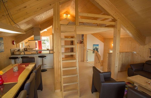 Wolfsberg Casa | Maravillosa casa de vacaciones privada para 8 personas con WIFI, TV y terraza
