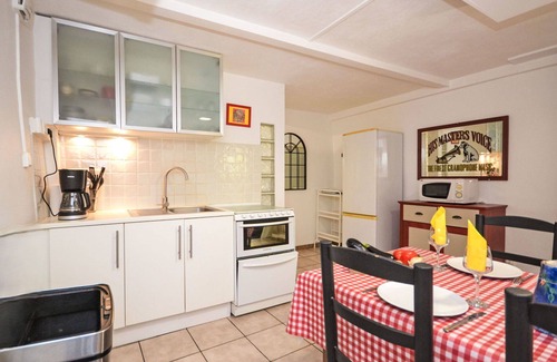 La Touche Villa | Maravillosa casa de vacaciones privada para 2 personas con WIFI, TV, terraza y mascotas permitida