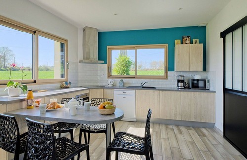 Ploubezre Casa | Preciosa casa de vacaciones privada para 6 personas con WIFI, TV y terraza