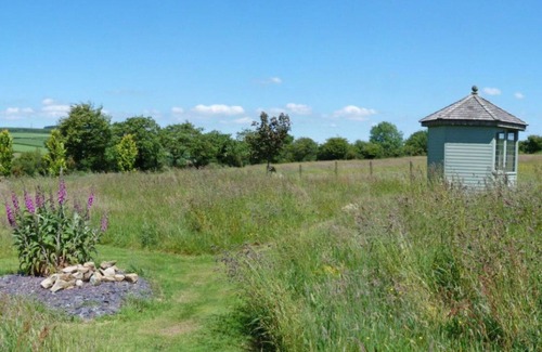 Llandysul Casa | Preciosa casa de vacaciones privada con jacuzzi, WIFI, TV, patio, vista panorámica y aparcamiento