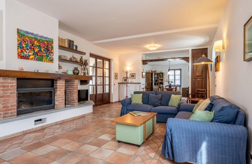 Basaluzzo Villa | Casa de vacaciones privada con piscina privada, jacuzzi, WIFI, TV, patio, vista panorámica