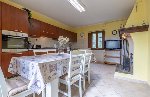 Cartoceto Villa | Estupenda casa de vacaciones privada con piscina privada, WIFI, TV, patio, vista panorámica