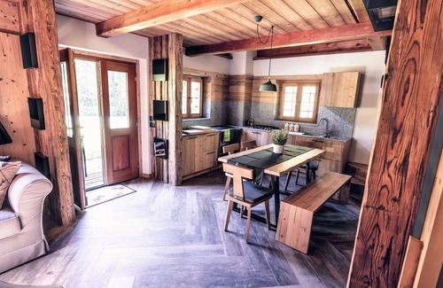 Ragoli Casa | Preciosa casa de vacaciones privada para 6 personas con TV y mascotas permitida