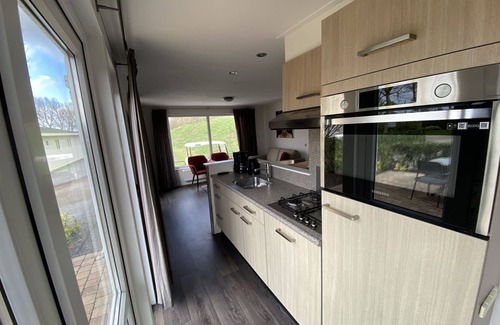 Dordtse Biesbosch Casa | Maravillosa casa de vacaciones privada para 4 personas con WIFI, TV y terraza