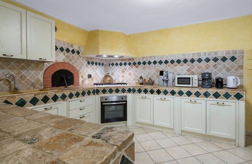 Selvatelle Villa | Casa de vacaciones privada con bañera de hidromasaje, piscina privada, WIFI, A/C, TV, balcón