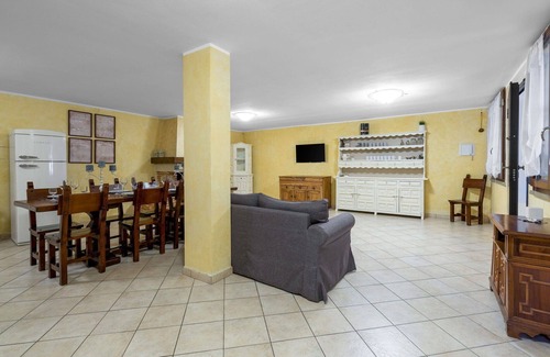 Selvatelle Villa | Casa de vacaciones privada con bañera de hidromasaje, piscina privada, WIFI, A/C, TV, balcón