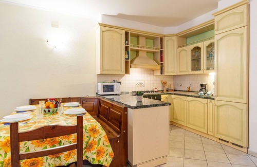 Corrido Casa | Estupenda casa de vacaciones privada con jacuzzi, WIFI, TV, terraza y mascotas permitida