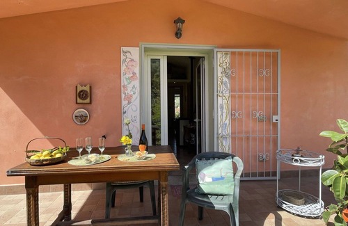 Costa dʼOneglia Casa | Estupenda casa de vacaciones privada para 4 personas con A/C, WIFI, TV, patio y mascotas permitida