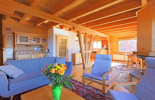 Barboleusaz Casa | Maravillosa casa de vacaciones privada para 8 personas con WIFI, TV y terraza
