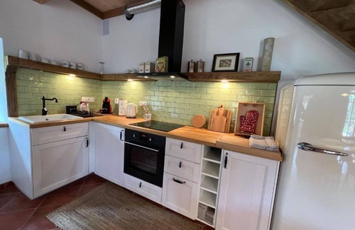 Stupná Casa | Estupenda casa de vacaciones privada para 5 personas con WIFI, TV, terraza y mascotas permitida