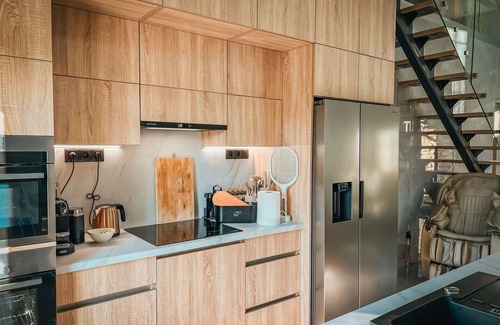Dolni Laz Casa | Estupenda casa de vacaciones privada con WIFI, jacuzzi, TV, terraza, mascotas permitida