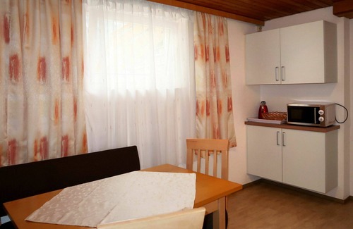 Pfunds Casa | Maravillosa casa de vacaciones privada para 15 personas con WIFI, TV y patio