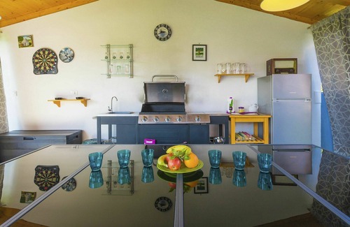 Orihi Casa | Estupenda casa de vacaciones privada con piscina privada, WIFI, A/C, TV, terraza, mascotas permitida