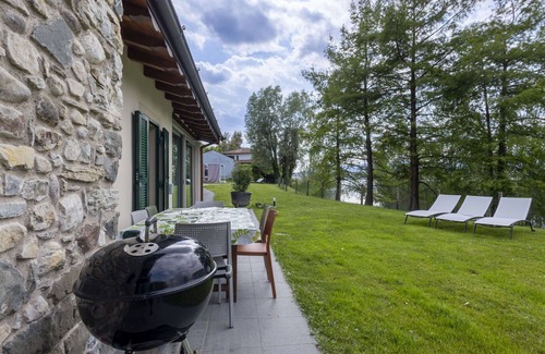 Cremignane Villa | Preciosa casa de vacaciones privada con piscina privada, WIFI, A/C, TV, patio y mascotas permitida
