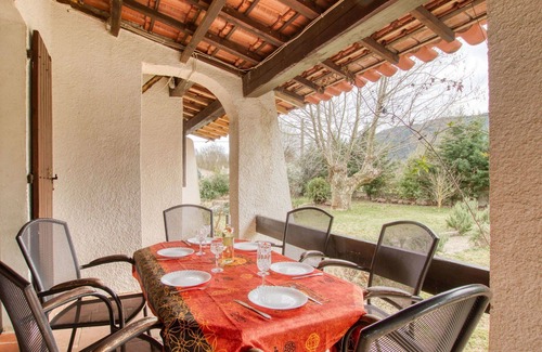 Signes Casa | Preciosa casa de vacaciones privada con TV, terraza, mascotas permitida y aparcamiento
