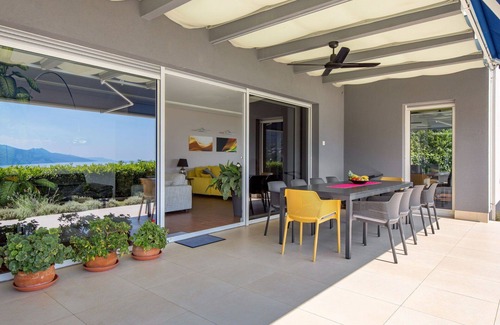 Rubesi Villa | Estupenda casa de vacaciones privada para 10 personas con piscina privada, A/C, WIFI, TV y terraza