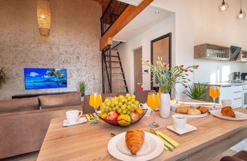 Bilice Casa | Maravillosa casa de vacaciones privada con piscina privada, A/C, WIFI, TV, terraza y aparcamiento