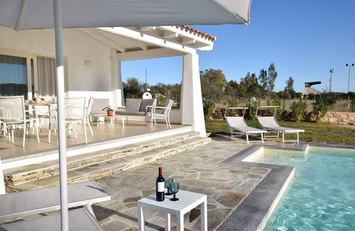 Limpiddu Villa | Preciosa casa de vacaciones privada con A/C, WIFI, piscina privada y vista panorámica