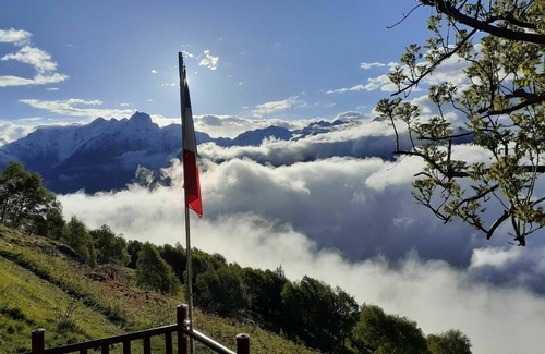 Sorico Casa | Preciosa casa de vacaciones privada para 4 personas con jacuzzi, TV, patio y mascotas permitida
