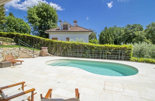 Sutri Villa | Preciosa casa de vacaciones privada con piscina privada, WIFI, A/C, TV, terraza y mascotas permitida