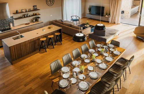 Brtonigla Villa | Casa de vacaciones privada con A/C, jacuzzi, piscina privada, WIFI, TV, terraza, mascotas permitida