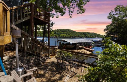 Rocky Mount Casa | Wonderful Remote Lake Cabin! Fish from Deck & Dock