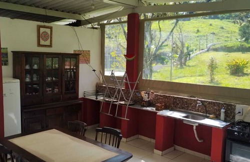 Ibiuna Cabaña | Maravilloso sitio en lo mejor de Ibiúna 12 Suites-58 Personas-2 Áreas independientes