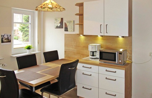 Grosefehn Casa | Preciosa casa de vacaciones para 4 personas con WIFI, TV y terraza