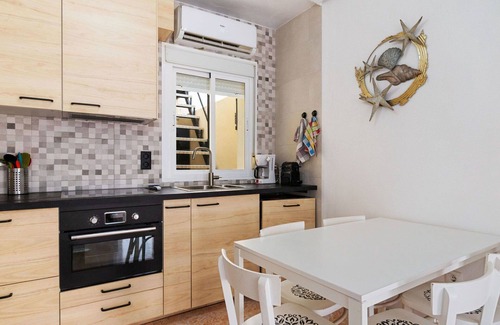 Los Alcázares Casa | Preciosa casa de vacaciones para 4 personas con WIFI, A/C, piscina, TV y terraza