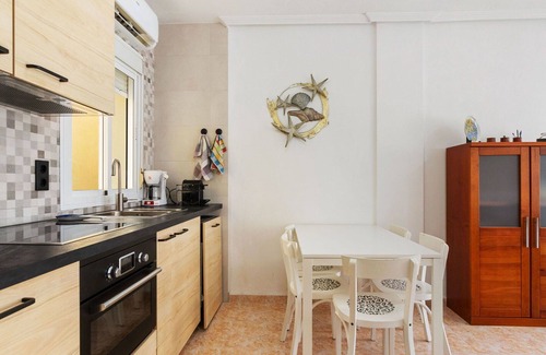 Los Alcázares Casa | Preciosa casa de vacaciones para 4 personas con WIFI, A/C, piscina, TV y terraza