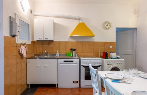 Albisola Superiore Villa | Preciosa casa de vacaciones para 4 personas con WIFI, TV y mascotas permitida