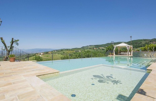 Giugnano Villa | Preciosa casa de vacaciones para 4 personas con piscina, A/C, WIFI, TV y vista panorámica