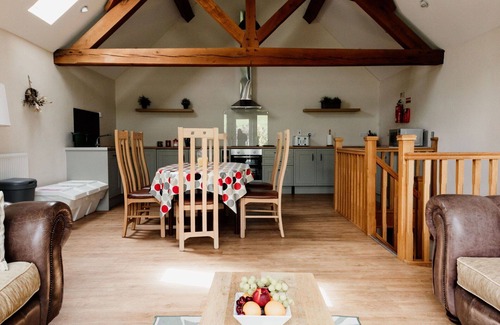 Devils Bridge Casa | Preciosa casa de vacaciones para 19 personas con jacuzzi, WIFI y mascotas permitida