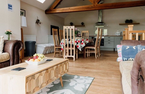 Devils Bridge Casa | Preciosa casa de vacaciones para 19 personas con jacuzzi, WIFI y mascotas permitida