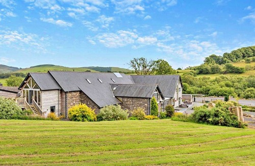 Devils Bridge Casa | Preciosa casa de vacaciones para 19 personas con jacuzzi, WIFI y mascotas permitida